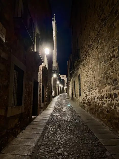 Foto 2 de Free tour de los misterios y enigmas de Cáceres