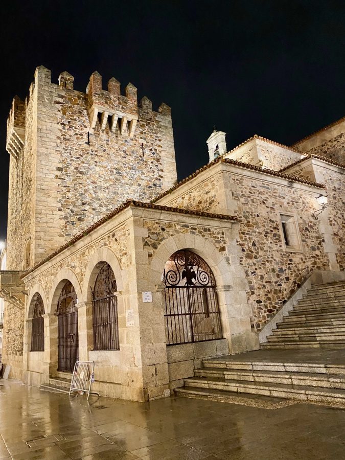 Foto 6 de Free tour de los misterios y enigmas de Cáceres