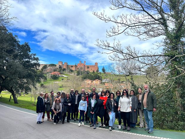 Foto 3 de COMILLAS : Una experiencia única entre mar y modernismo