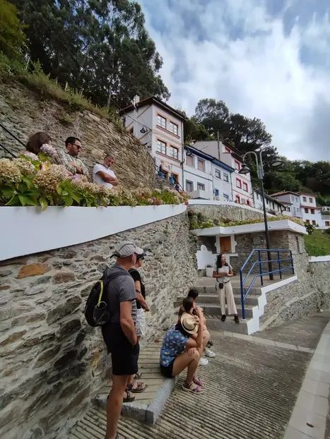 Foto 6 de Free tour Cudillero con guía autóctona