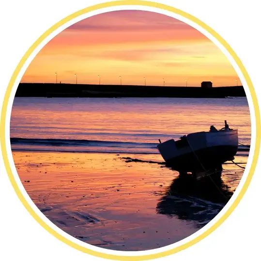 Foto 5 de Free tour: Historia de Cádiz + atardecer en La Caleta