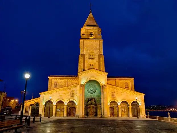 Foto 5 de Free tour Mitos, Crímenes y Leyendas de Gijón