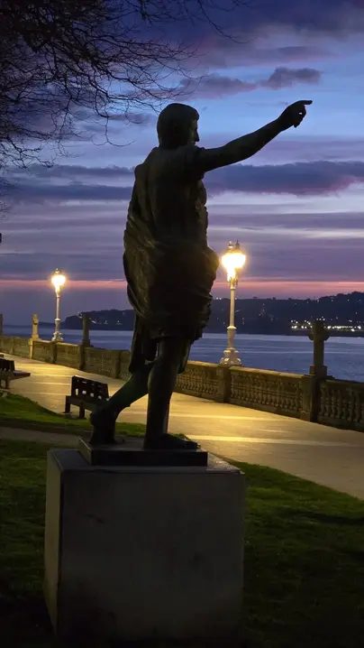 Foto 7 de Free tour Mitos, Crímenes y Leyendas de Gijón