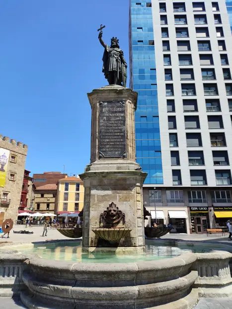 Foto 3 de Free tour por el casco antiguo de Gijón