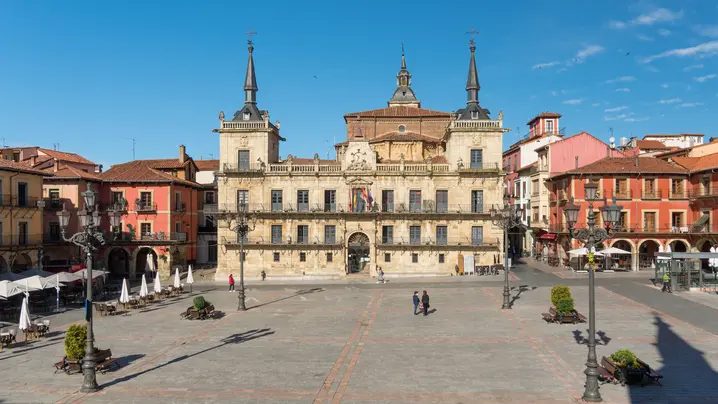 Foto 5 de Free Tour por León: Clásico e Imperdible - ¡Radioguía individual incluida !