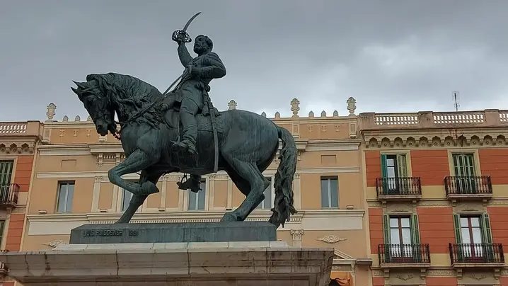 Foto 2 de ¡Descubre Reus, la joya escondida de Catalunya!