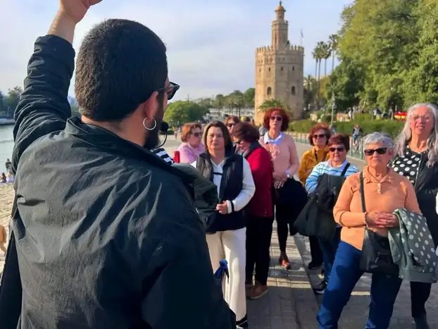 Foto 4 de Free Tour Sevilla Premium: historia y encanto con guías locales