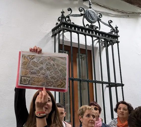 Foto 10 de Free Tour Sevilla Completa + Judería | Guías Sevillanos ¡Lo verás TODO!