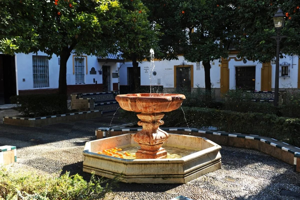 Foto 11 de Free Tour Sevilla Completa + Judería | Guías Sevillanos ¡Lo verás TODO!