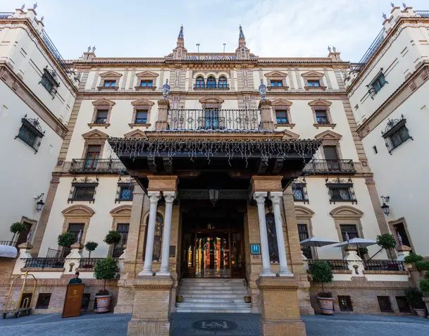 Foto 7 de Free Tour por el Casco Histórico de Sevilla