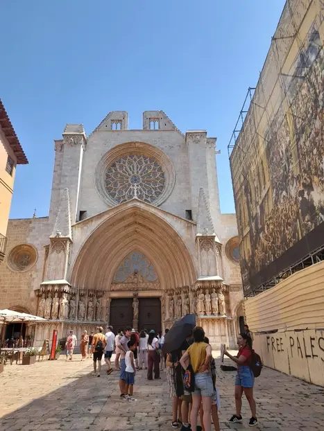 Foto 3 de Free Tour Tarragona al Completo: Un viaje al pasado