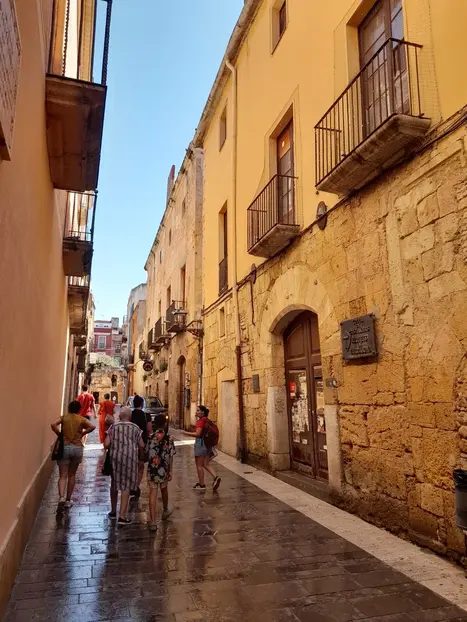 Foto 4 de Free Tour Tarragona al Completo: Un viaje al pasado