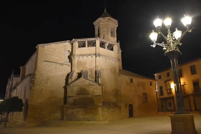 Foto 4 de Free tour Úbeda nocturna: Conoce la ciudad iluminada
