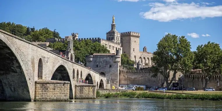 Avignon: walking tour of the most see-sights and hidden gems
