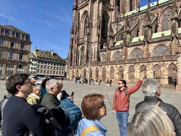 Centro Histórico de Estrasburgo & Petite France con un Historiador + Audífonos