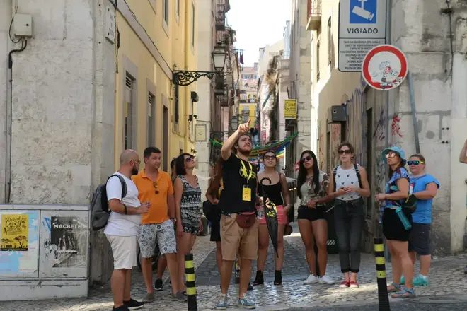 Foto 2 de Free Tour de Lisboa: Historia, Datos Divertidos y Degustaciones Gratis