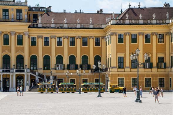 Entrada al Palacio Schönbrunn + Tren turístico