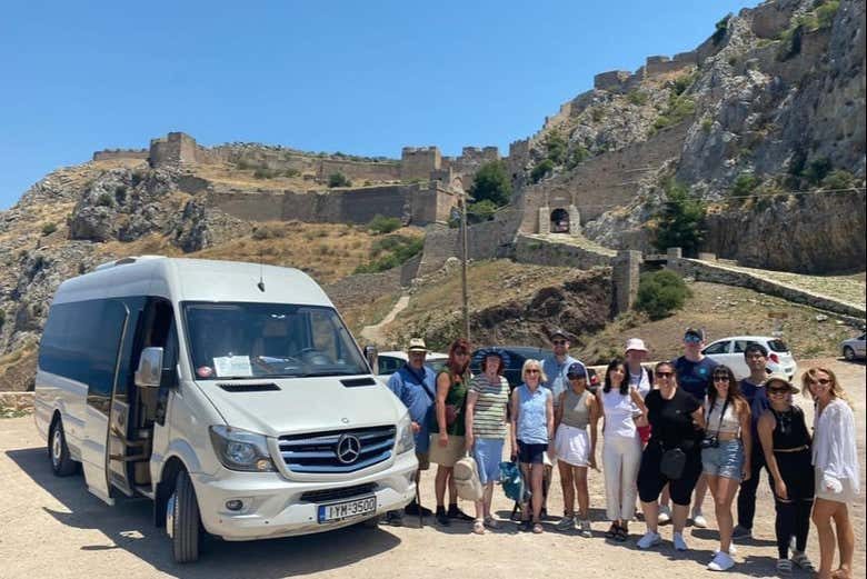Excursión a la Antigua Corinto