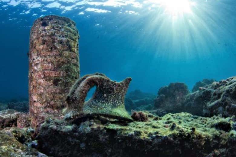 Snorkel en el Parque Arqueológico Sumergido de Baia