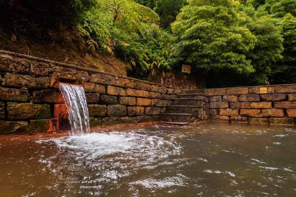 Excursión nocturna a las termas de Furnas