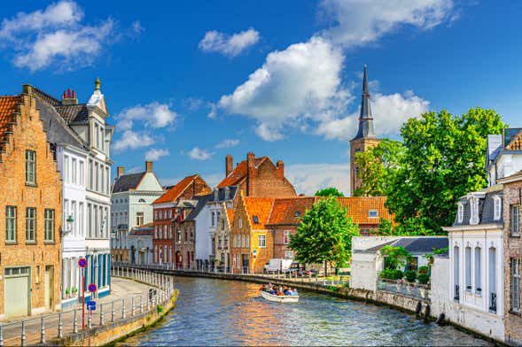 Excursión a Brujas en tren + Paseo en barco por los canales