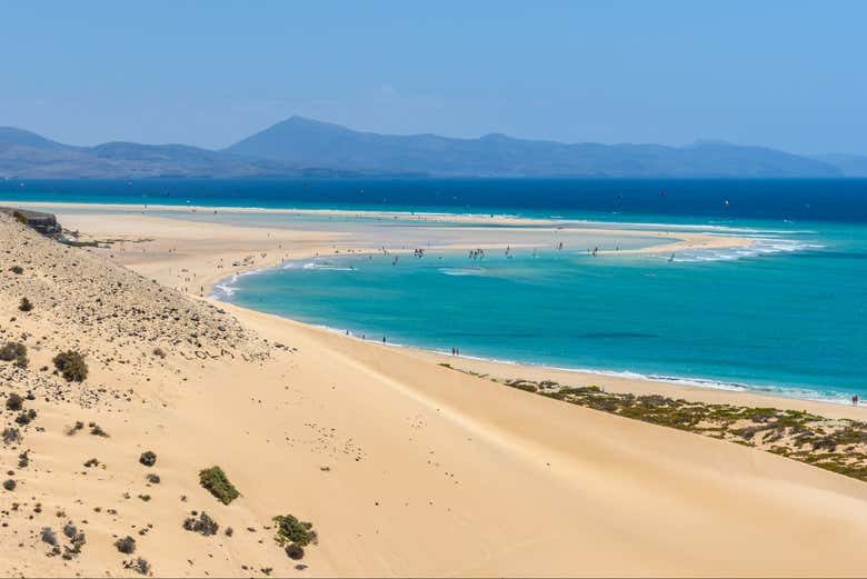 Excursión a las cuevas de Ajuy y la playa de Sotavento