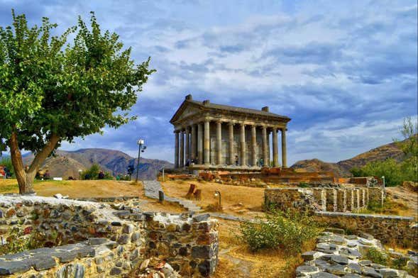 Excursión a Garni y el monasterio de Geghard