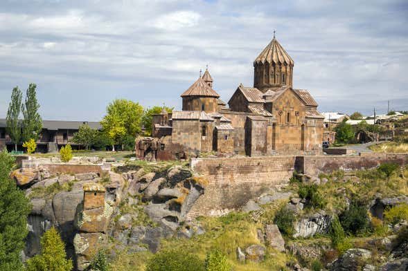 Excursión a Gyumri y el monasterio Harichavank