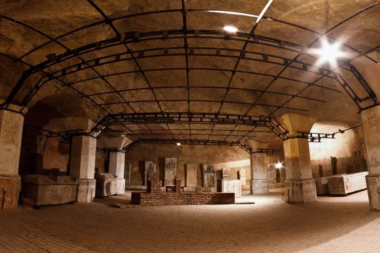 Tour por los subterráneos de Belgrado
