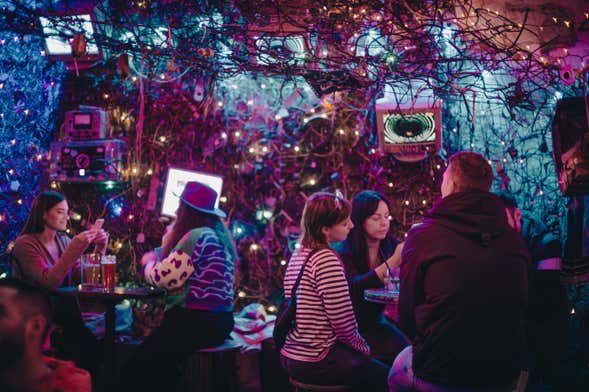 Tour de fiesta por los ruin bars de Budapest