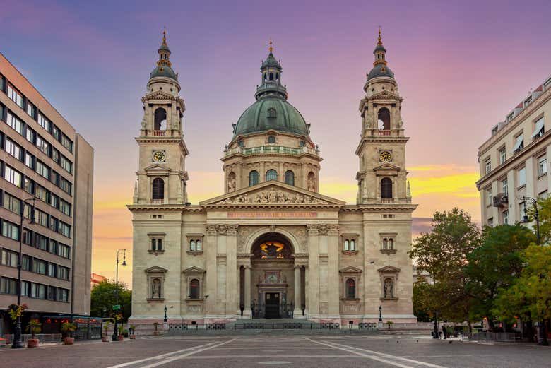 Entrada a la Basílica de San Esteban