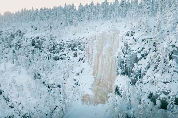 Excursión a las cascadas congeladas de Korouoma