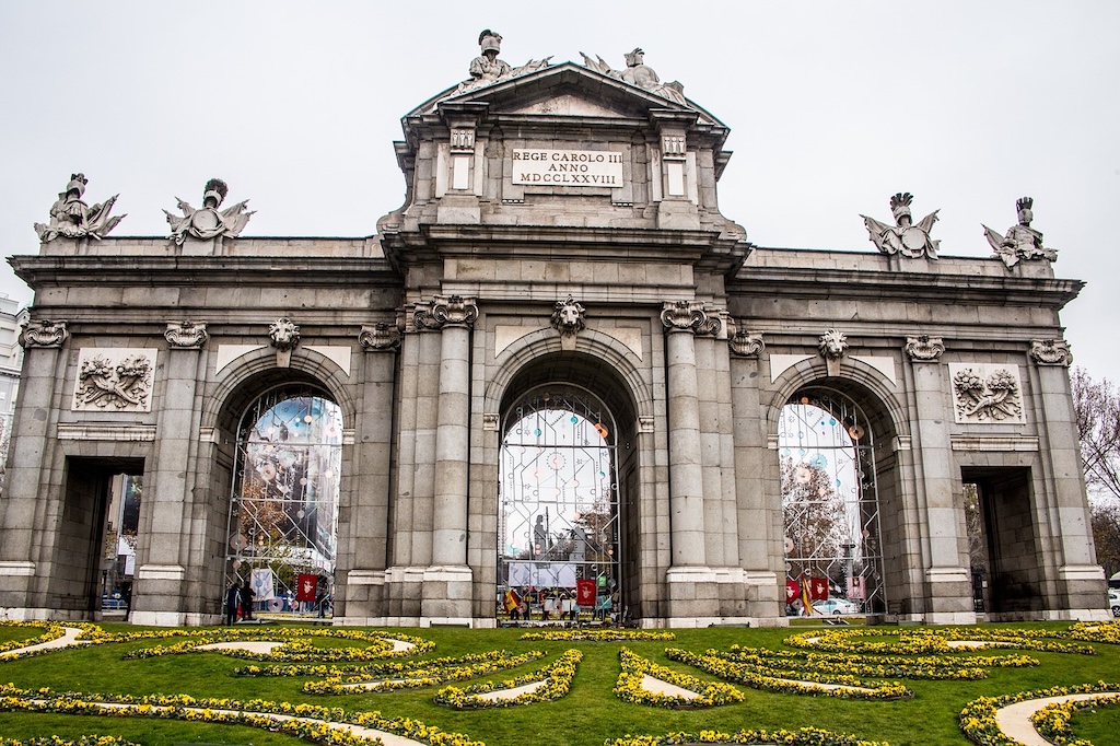 Parque del Retiro, Gran Vía, Cibeles, Puerta de Alcalá, Borbones y más