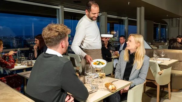 Cena en Madame Brasserie, el restaurante de la Torre Eiffel