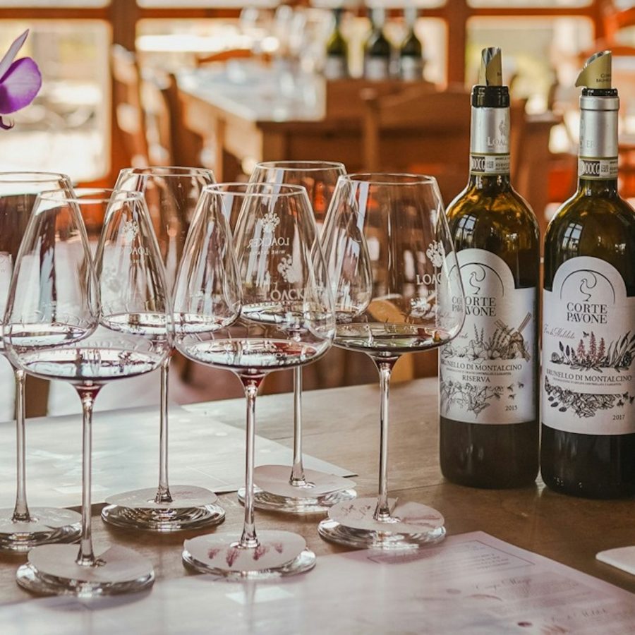 Bodega Corte Pavone: Visita guiada a la bodega con cata de vinos de Montalcino