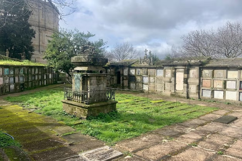 Free tour por los cementerios de Santiago