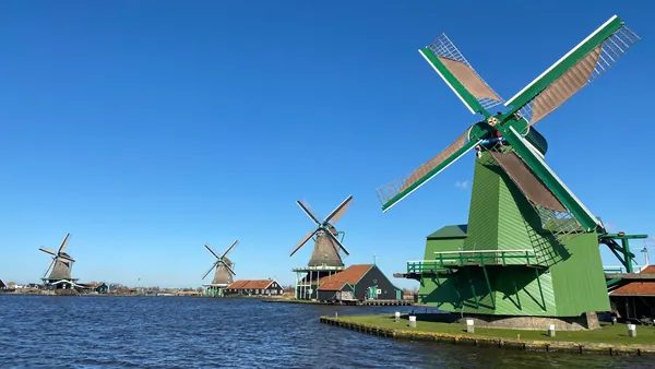 Excursión privada a los molinos de Zaanse Schans, Edam, Volendam y Marken