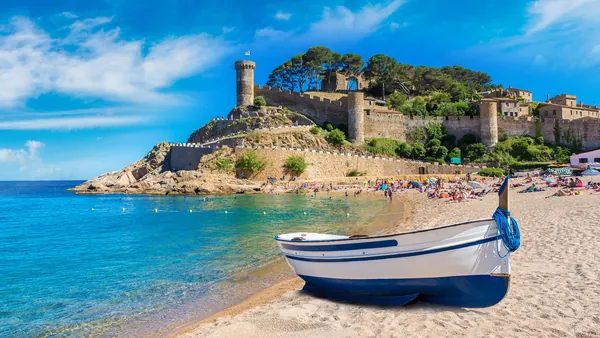 Excursión a la Costa Brava y paseo en barco desde Barcelona