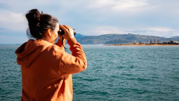 Excursión a Santoña con visita a una conservera y paseo en barco opcional desde Santander