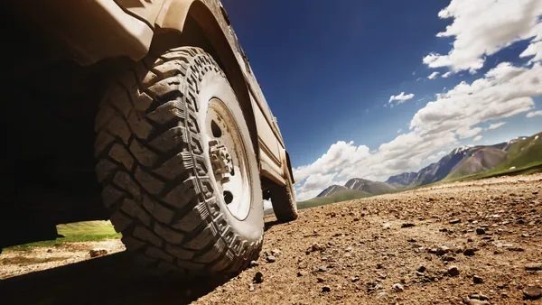 Excursión en 4x4 por Picos de Europa y ruta del Cares desde Cangas de Onís