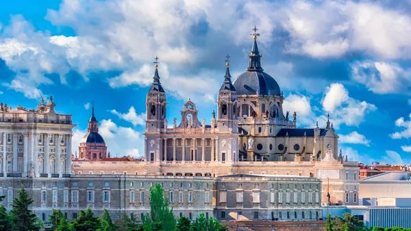 Visita guiada por el Palacio Real y la Catedral de la Almudena