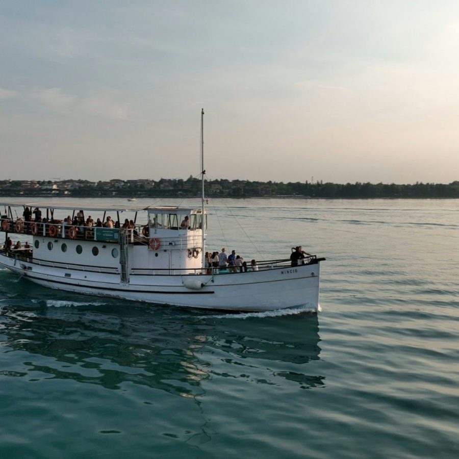 Lago de Garda: Excursión histórica en barco desde Peschiera del Garda