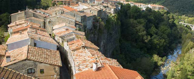 Excursión a Vic, Besalú, Santa Pau y Castellfollit de la Roca en grupo reducido