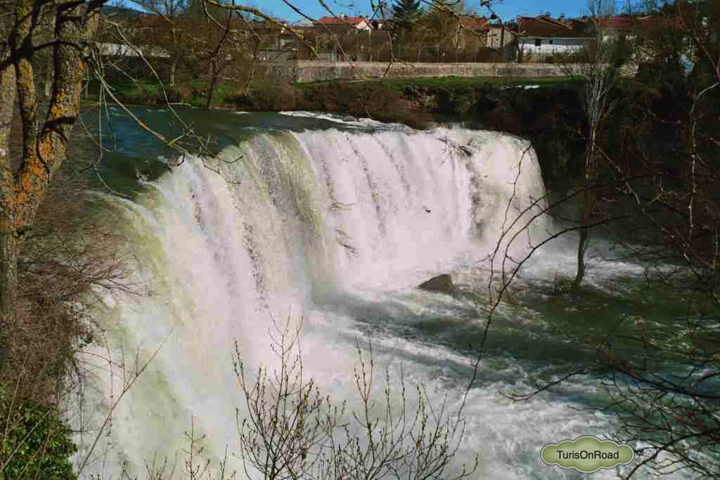 Foto 2 de Cascada del Peñón
