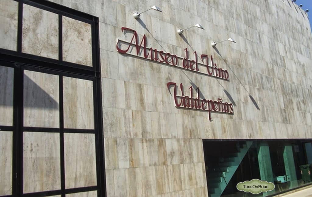 Foto 2 de Museo del Vino - Valdepeñas