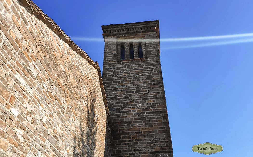 Foto 2 de Iglesia del Salvador de Basarán