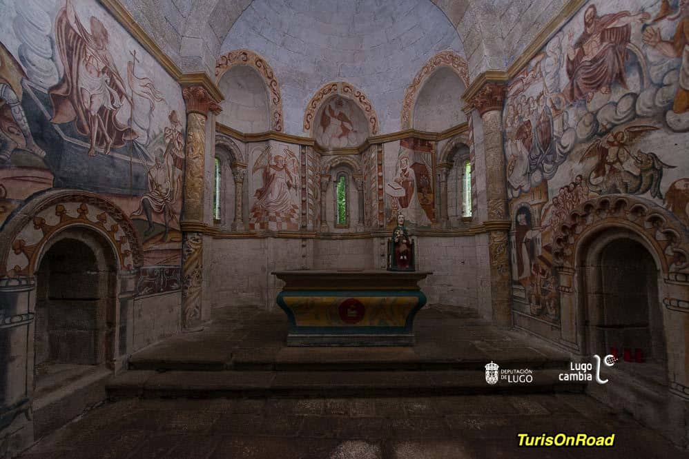 Foto 2 de Iglesia de Santa María de Pesqueiras