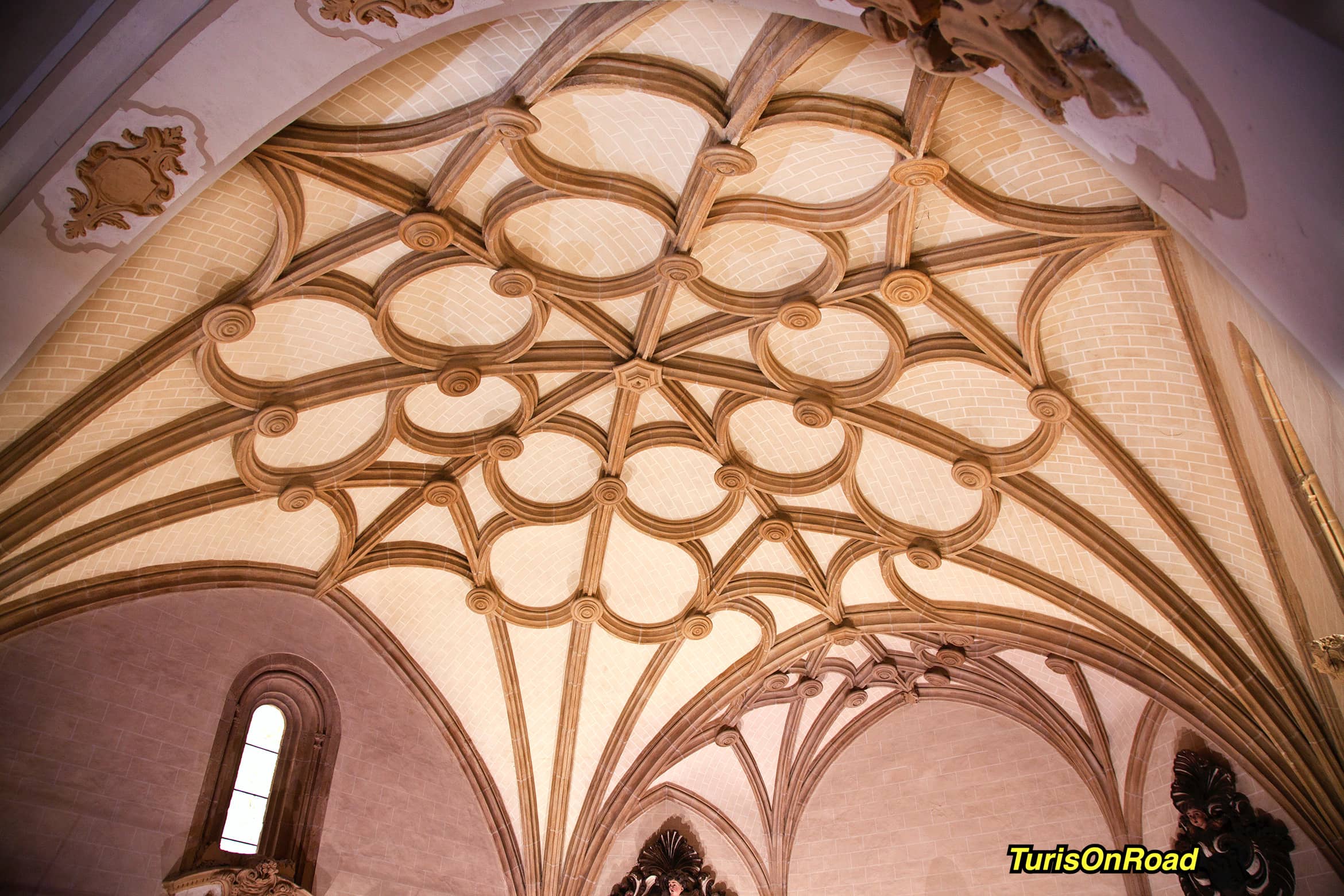 Foto 2 de Iglesia de Santa María