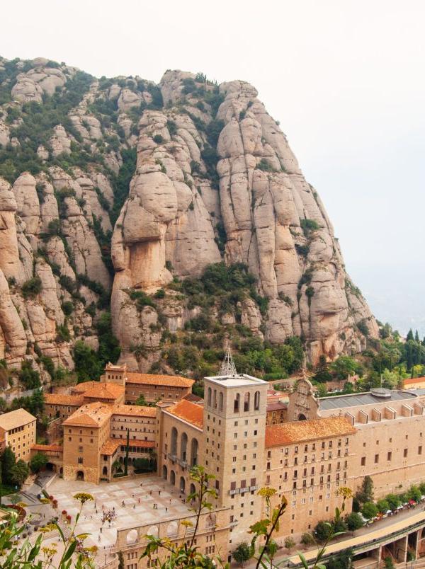 Tour Guiado al Monasterio de Montserrat desde Barcelona
