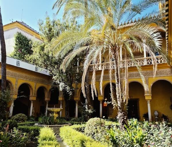 VISITA AL PALACIO DE DUEÑAS